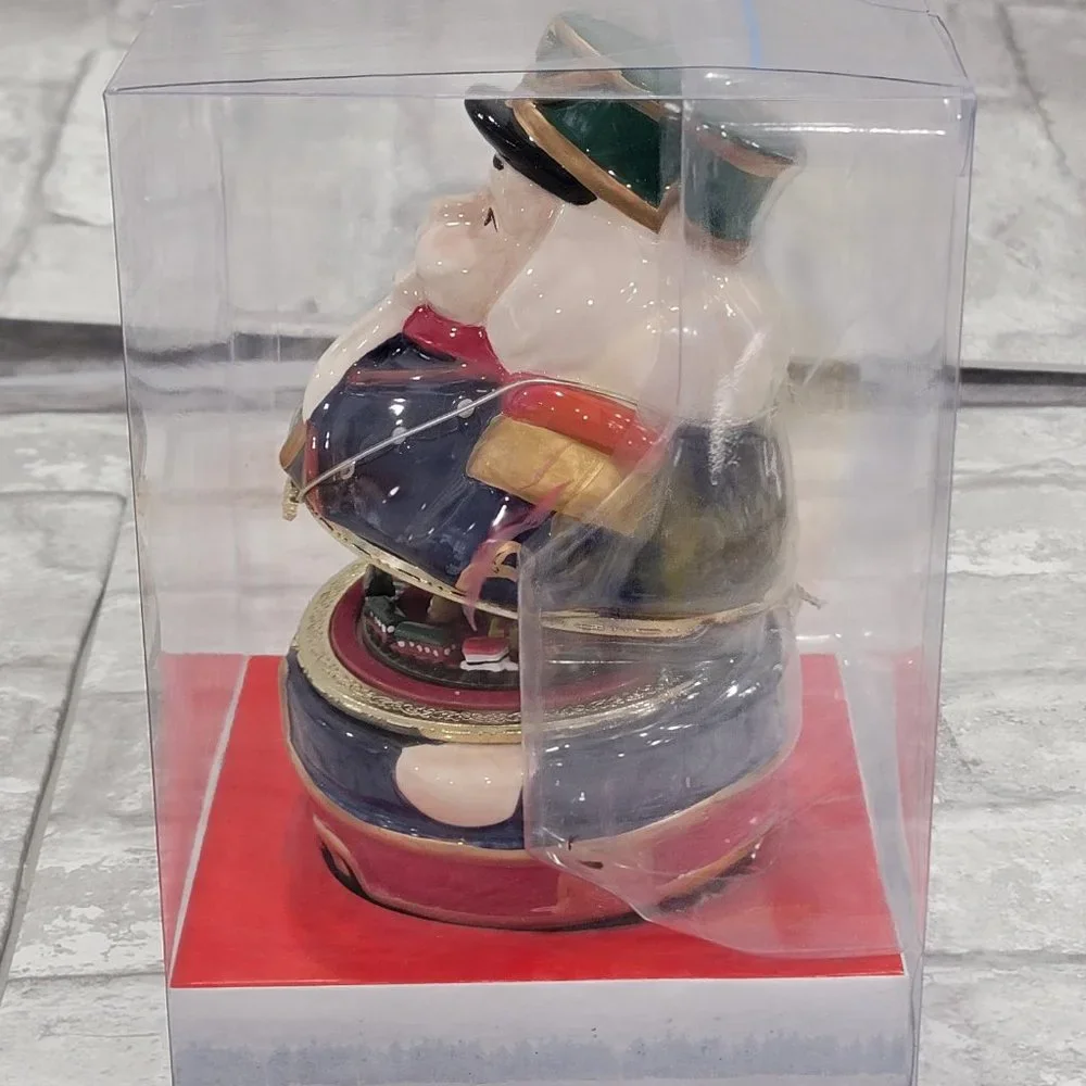 Mr. Christmas Nutcracker Animated Porcelain Music‎ Box Dated 2012 VIDEO New